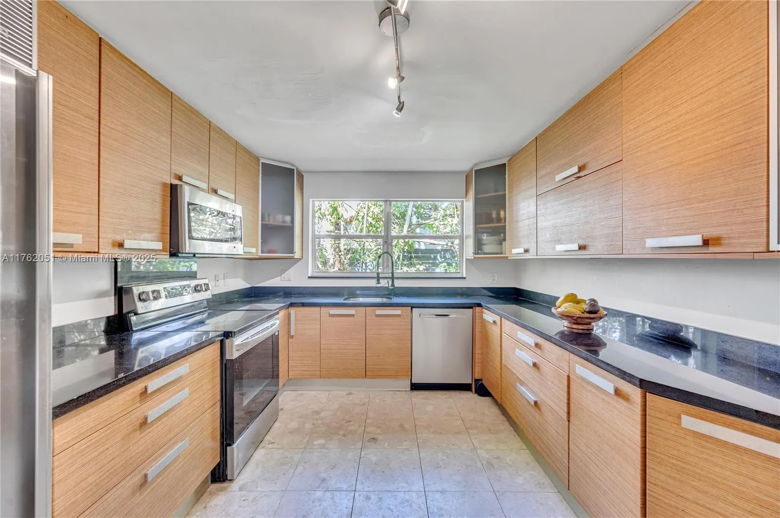 6624 Mimosa Ct