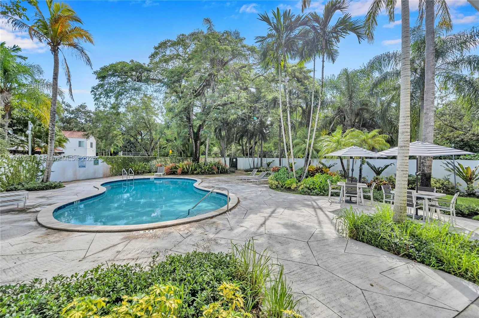 6624 Mimosa Ct