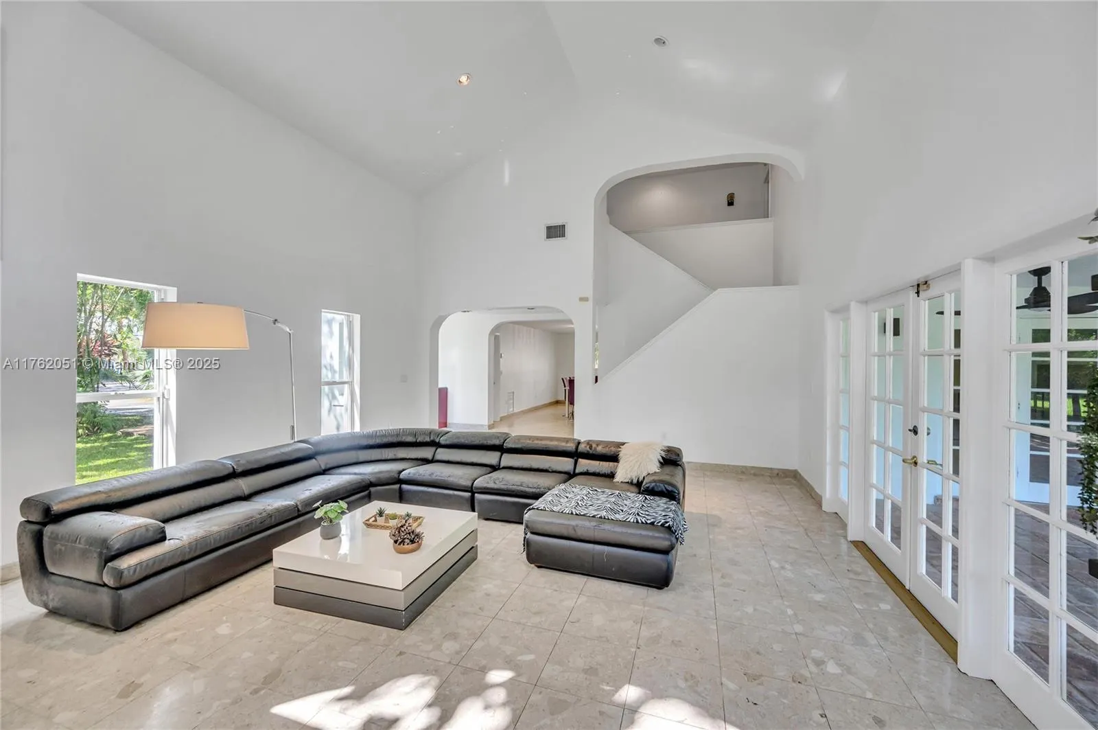 6624 Mimosa Ct