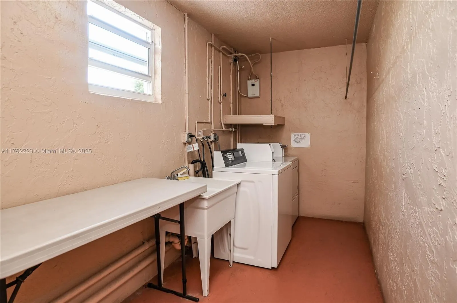 201 SE 11th Ter, #303