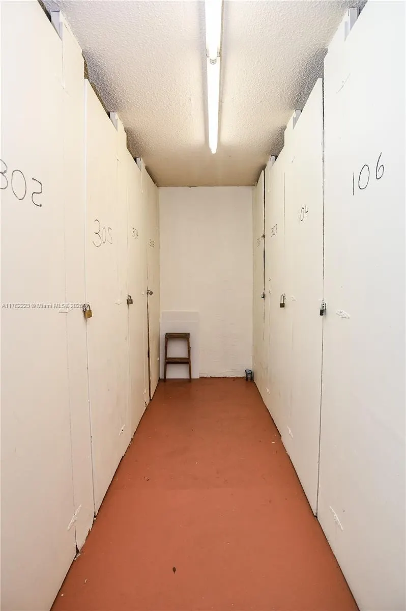 201 SE 11th Ter, #303