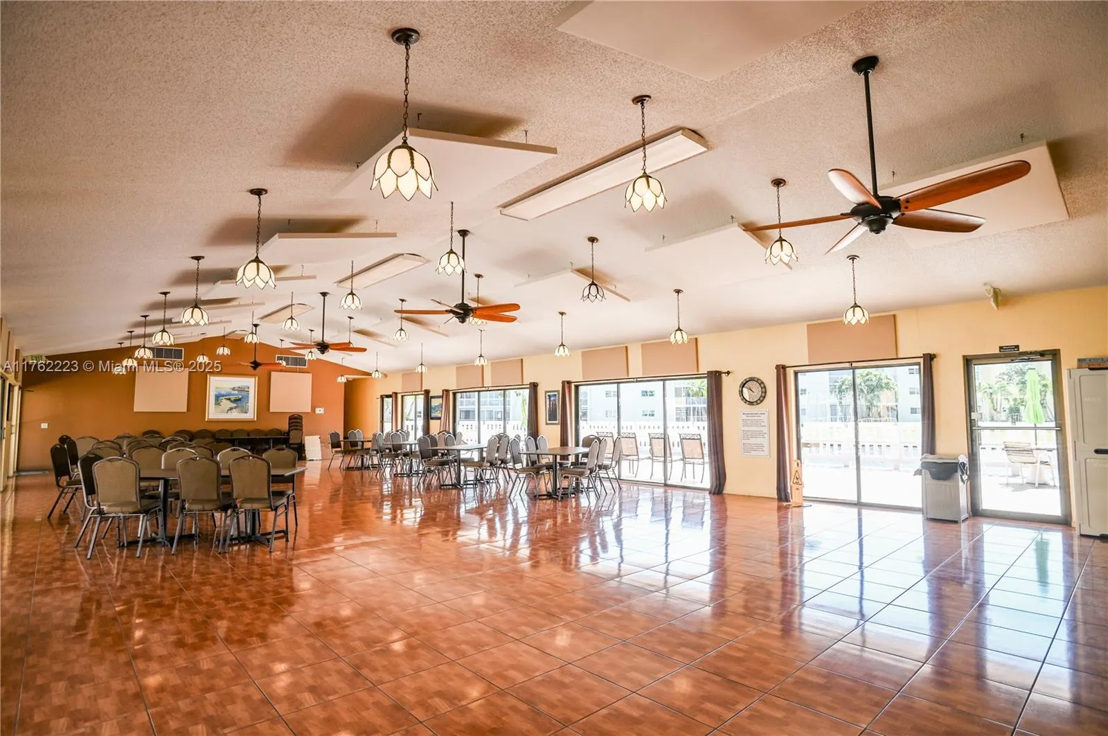 201 SE 11th Ter, #303