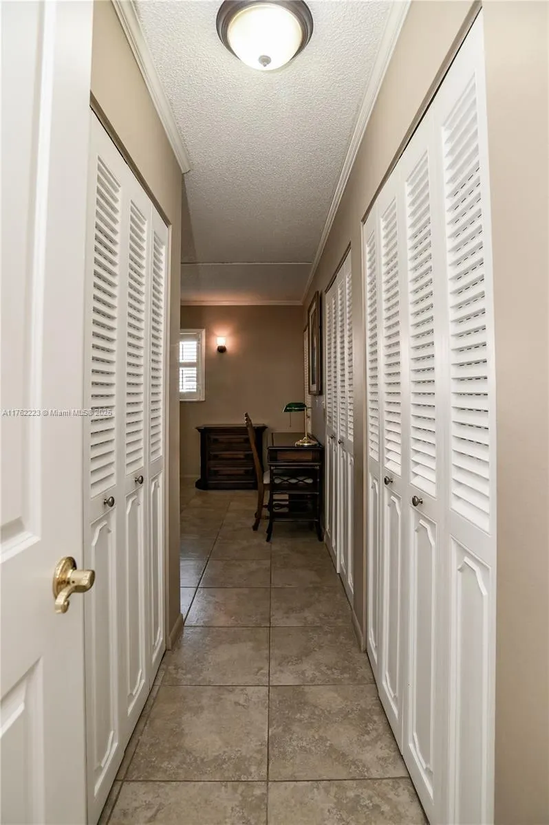 201 SE 11th Ter, #303