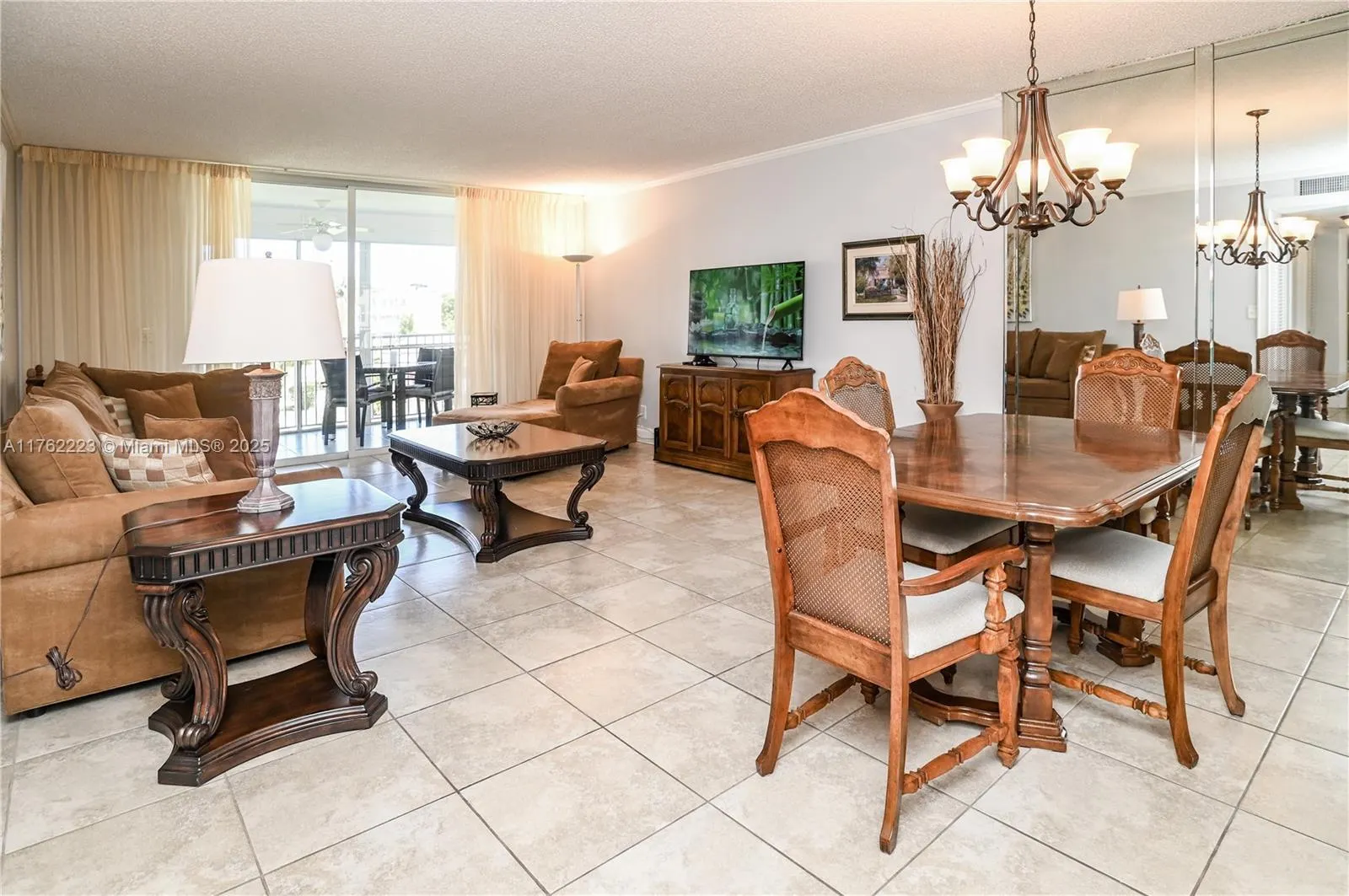 201 SE 11th Ter, #303