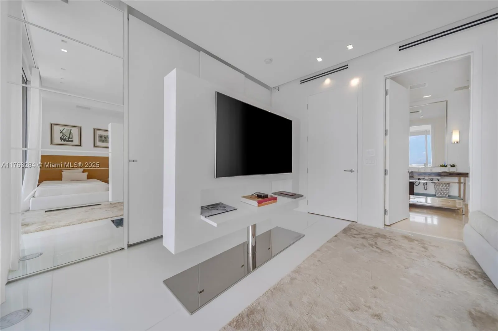 9701 Collins Ave, #1405S