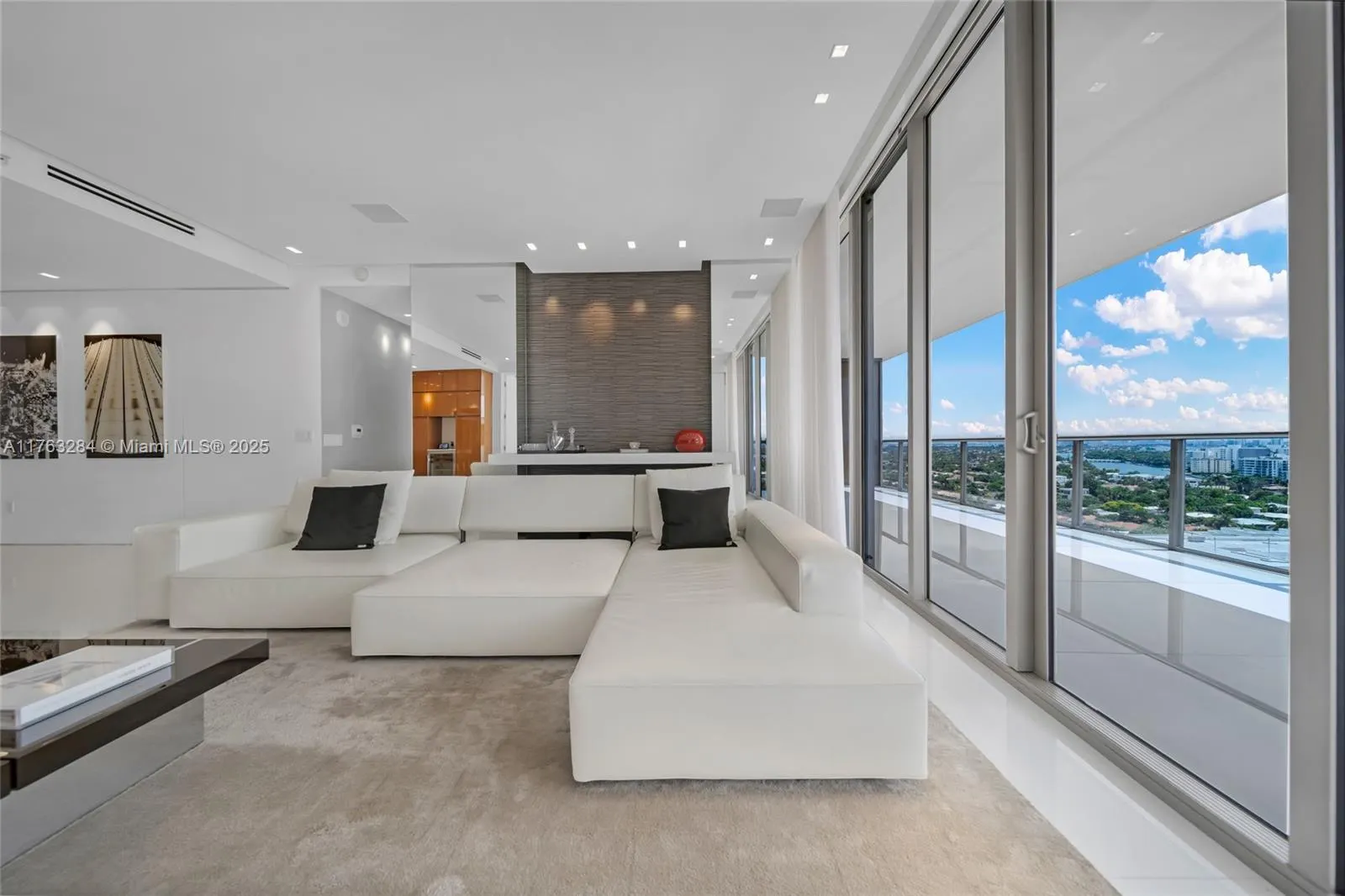 9701 Collins Ave, #1405S