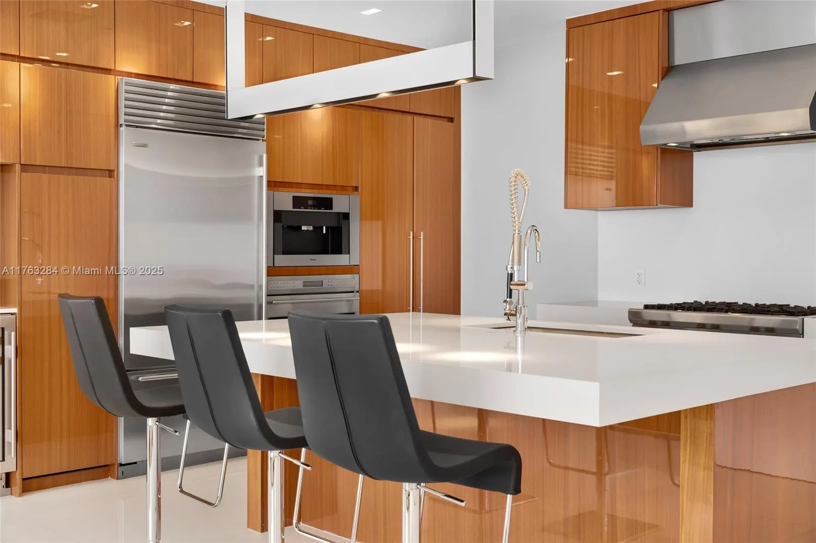9701 Collins Ave, #1405S