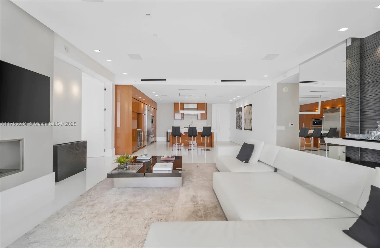 9701 Collins Ave, #1405S