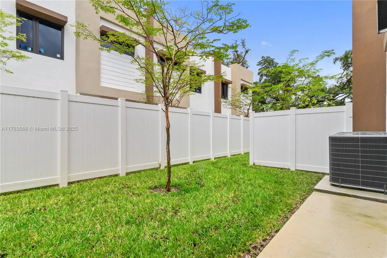 4130 N Oak Pl, #4130