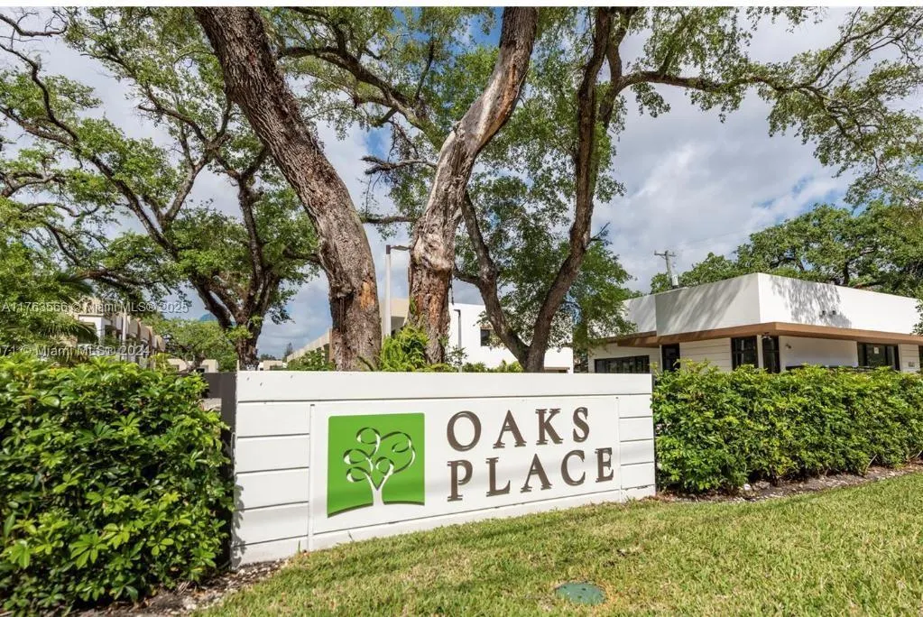 4130 N Oak Pl, #4130