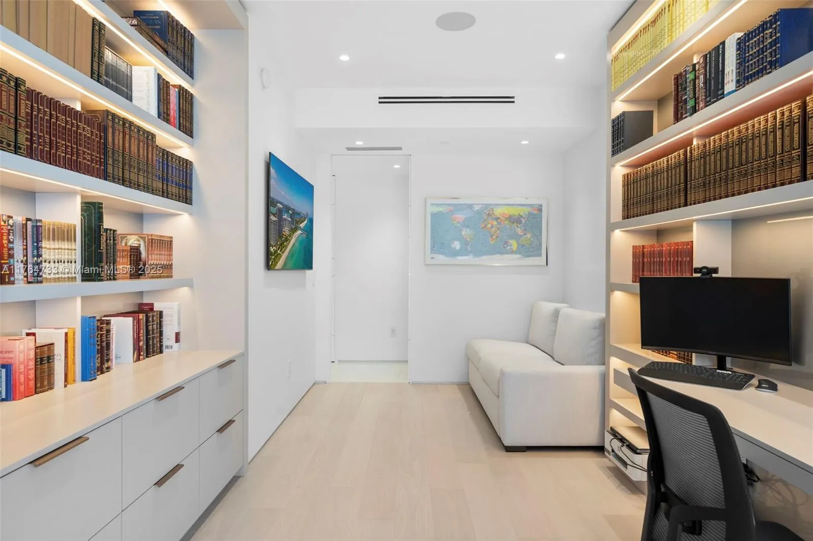 10225 Collins Ave, #1402