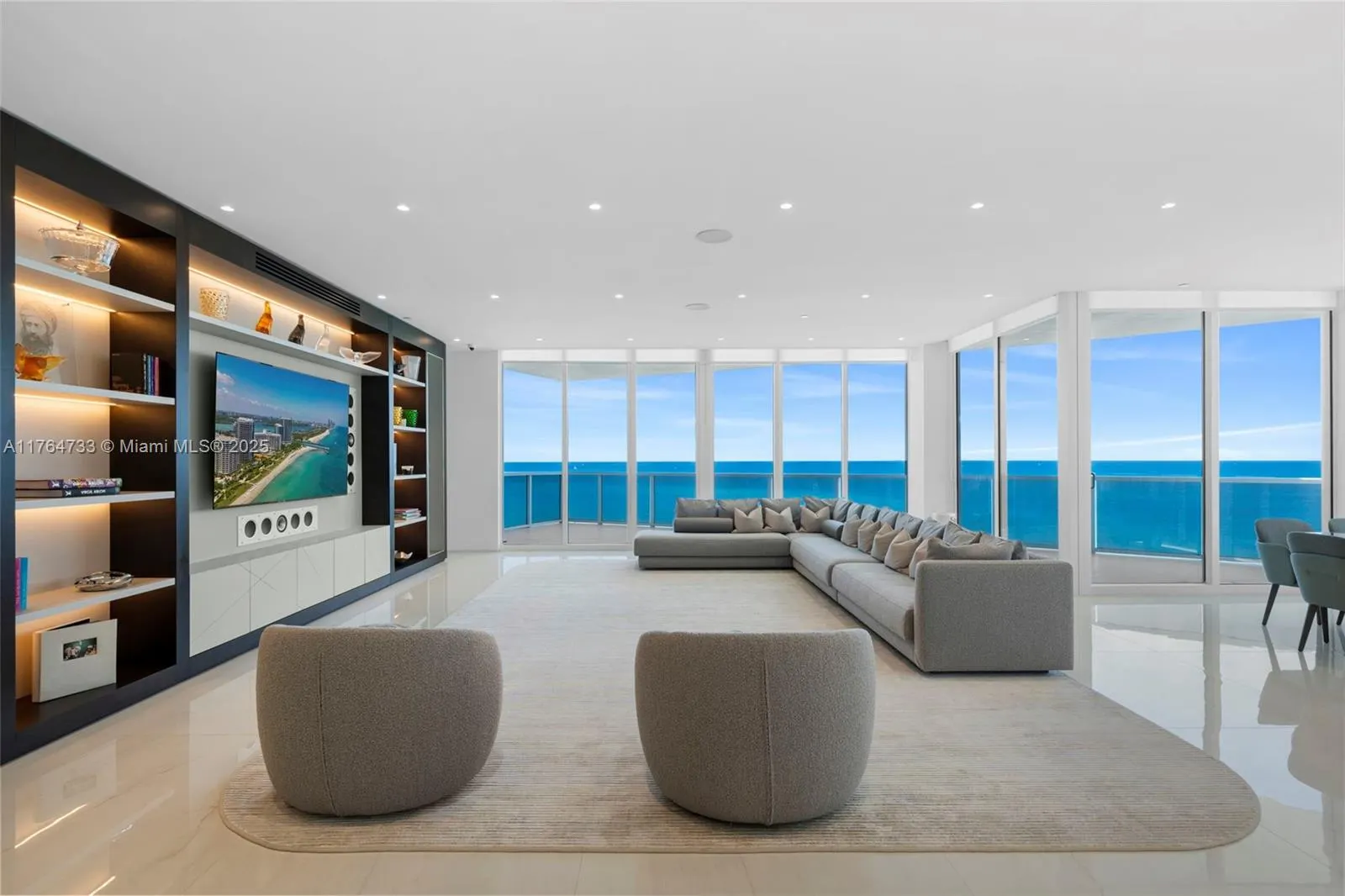 10225 Collins Ave, #1402