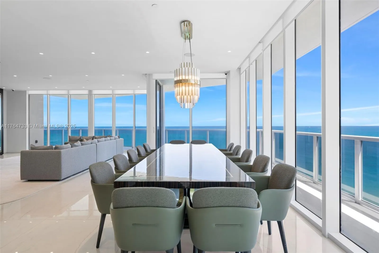 10225 Collins Ave, #1402