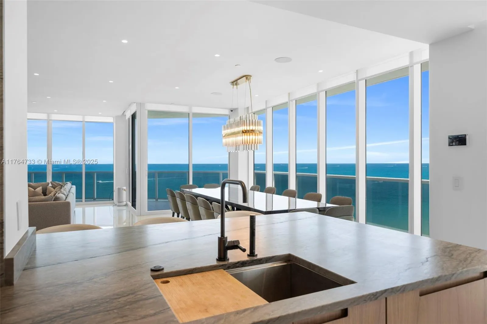 10225 Collins Ave, #1402