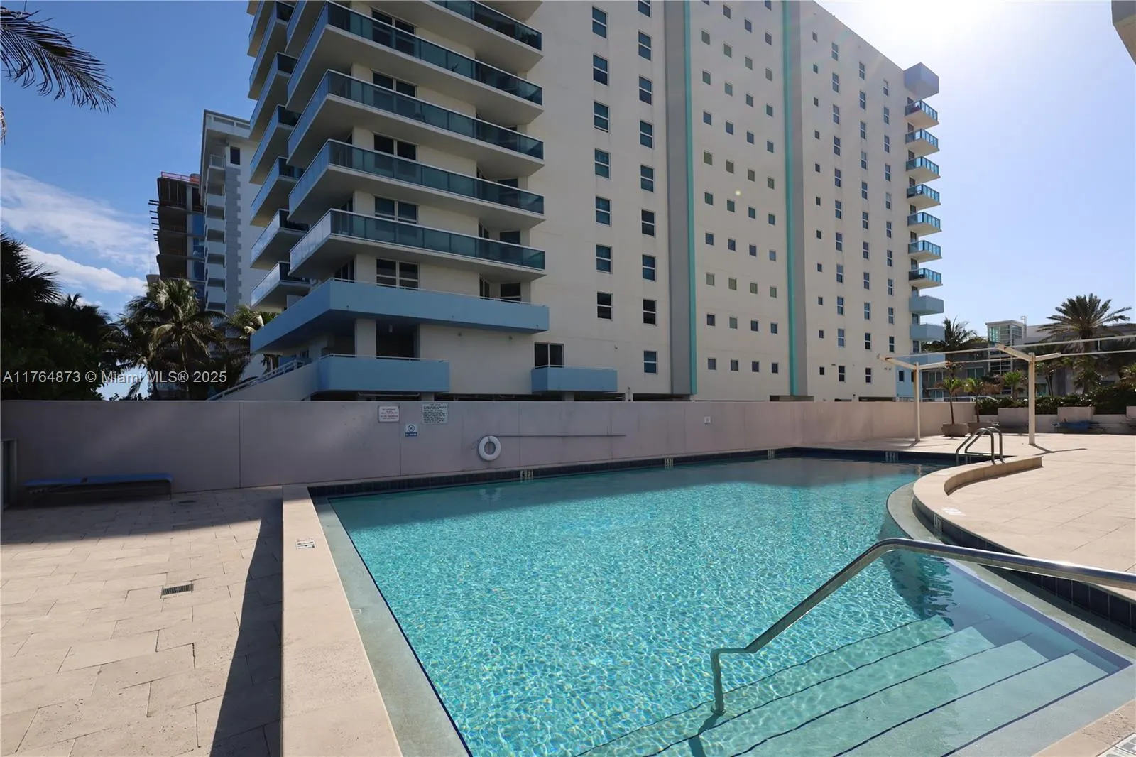 9225 Collins Ave, #503