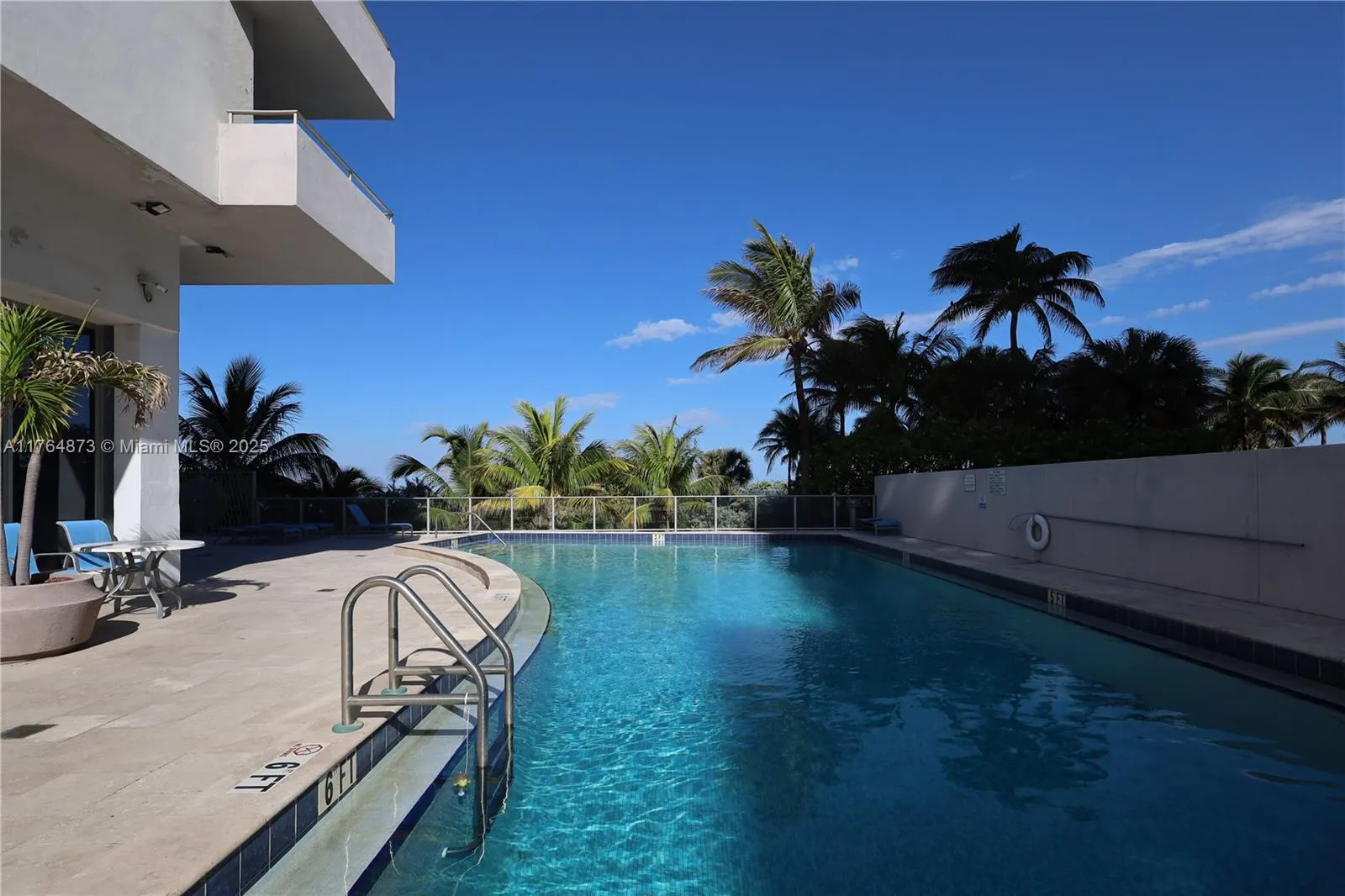 9225 Collins Ave, #503