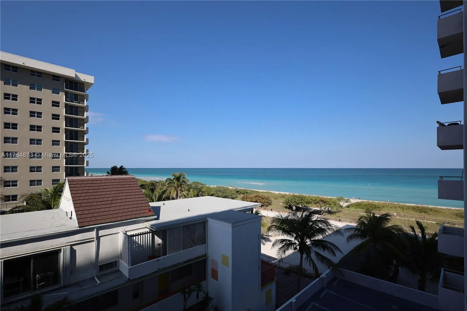 9225 Collins Ave, #503