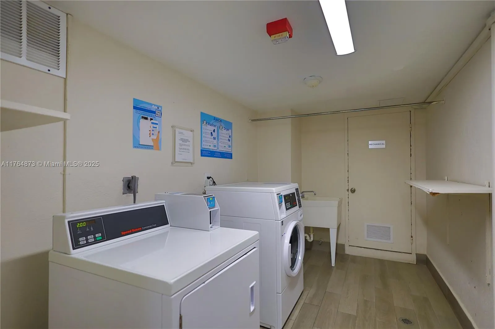 9225 Collins Ave, #503