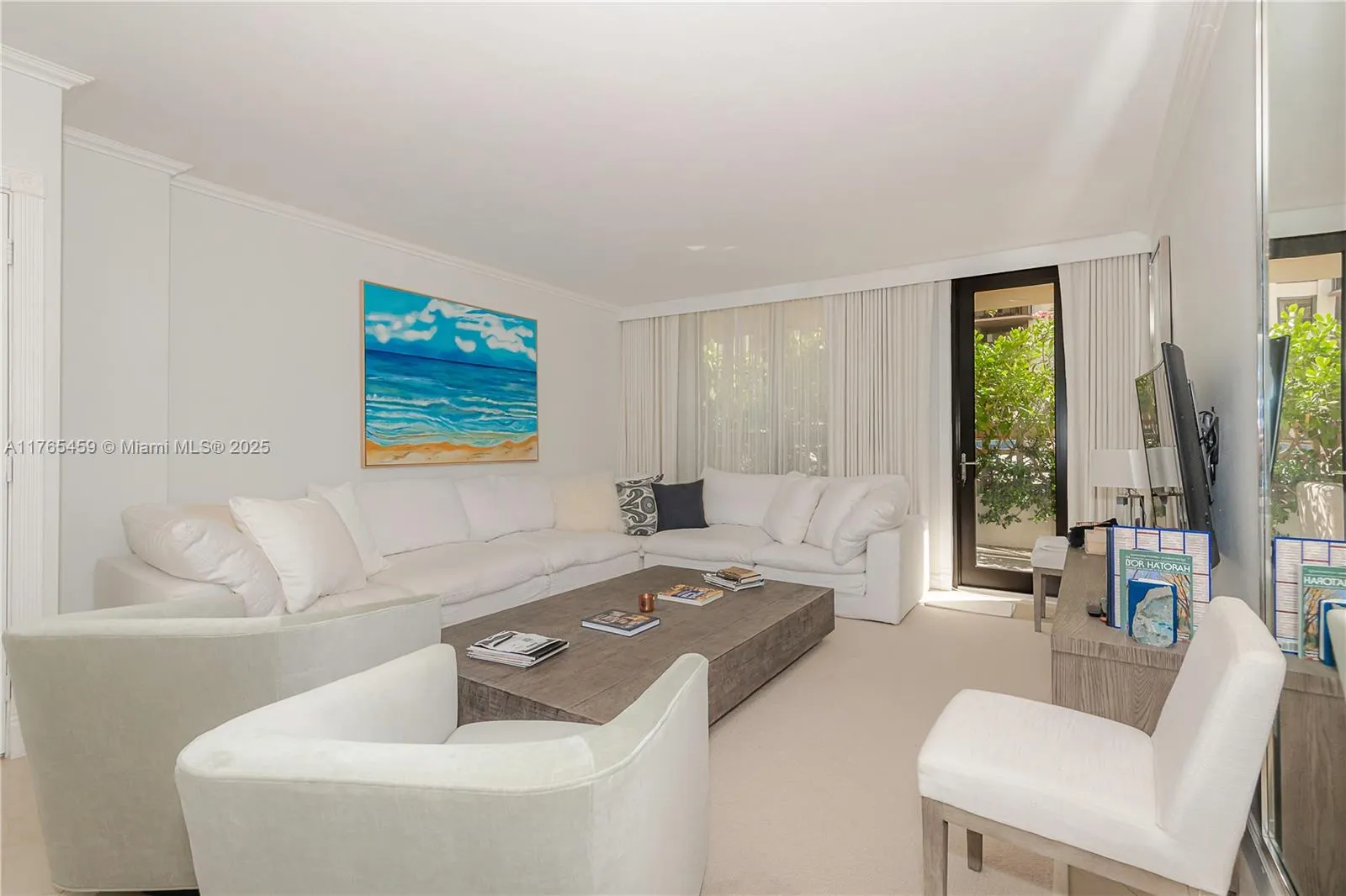 10185 Collins Ave, #212