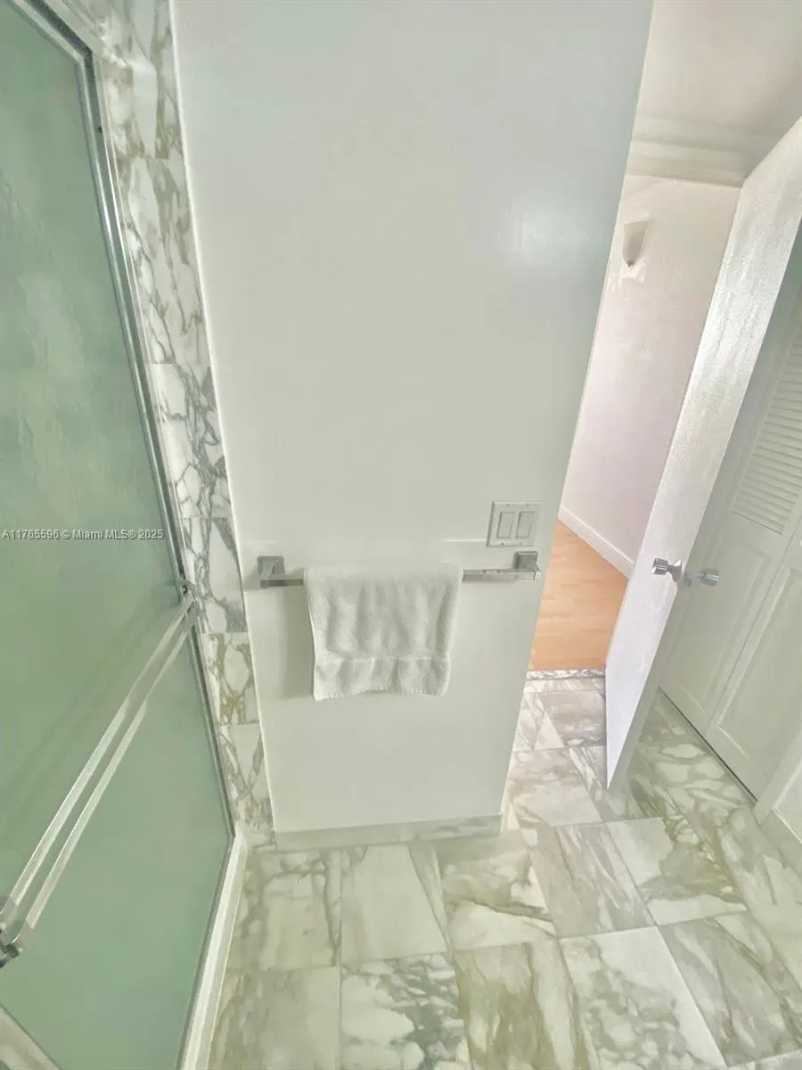 9801 Collins Ave, #8M