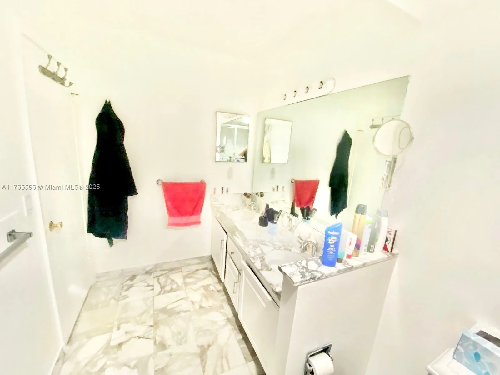 9801 Collins Ave, #8M