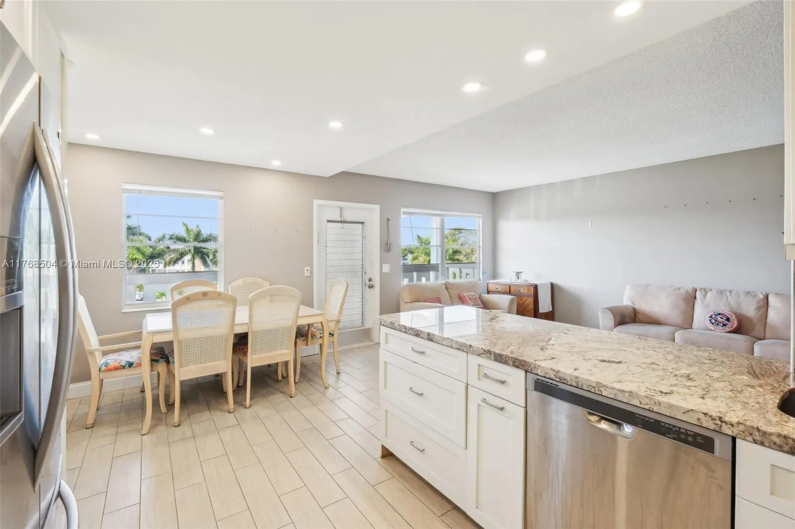 4054 Rexford C, #4054