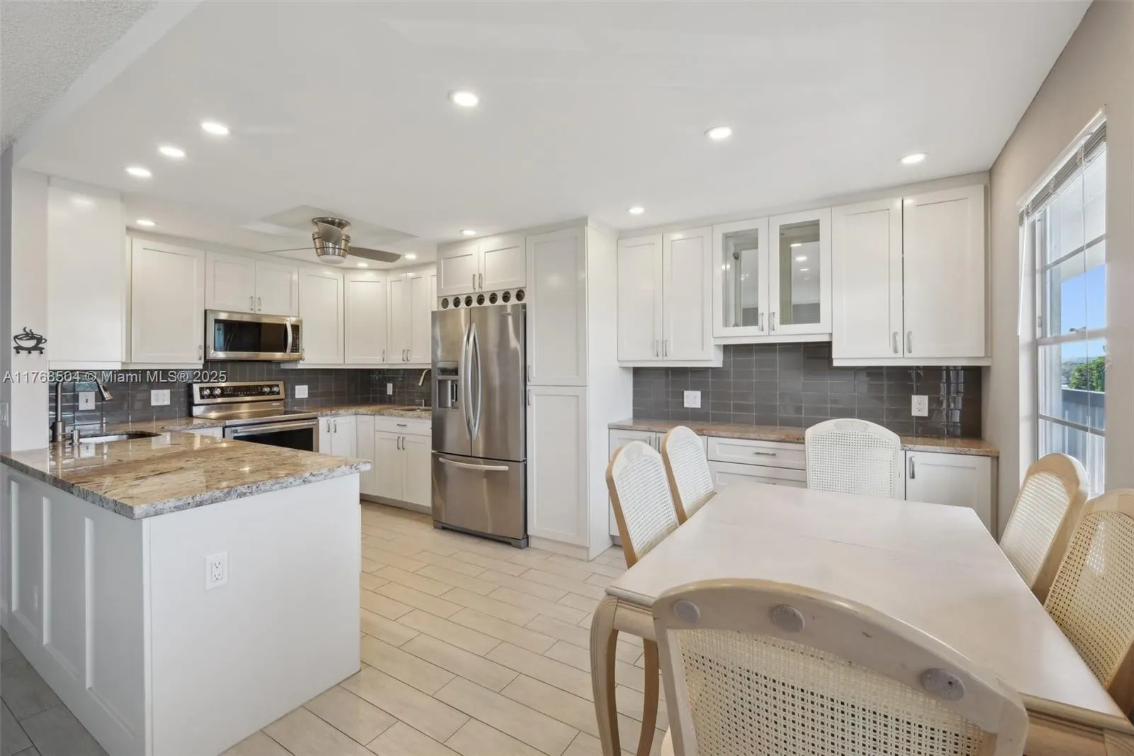 4054 Rexford C, #4054
