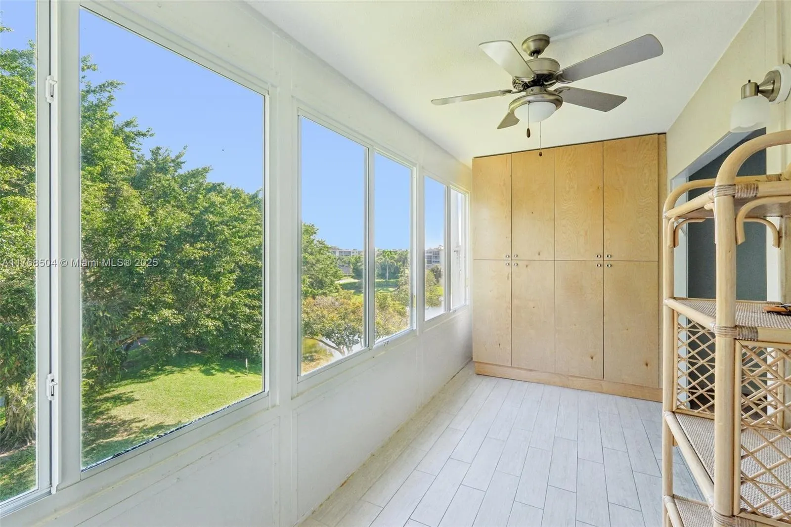 4054 Rexford C, #4054