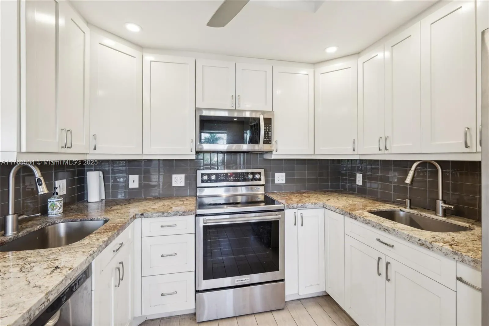 4054 Rexford C, #4054