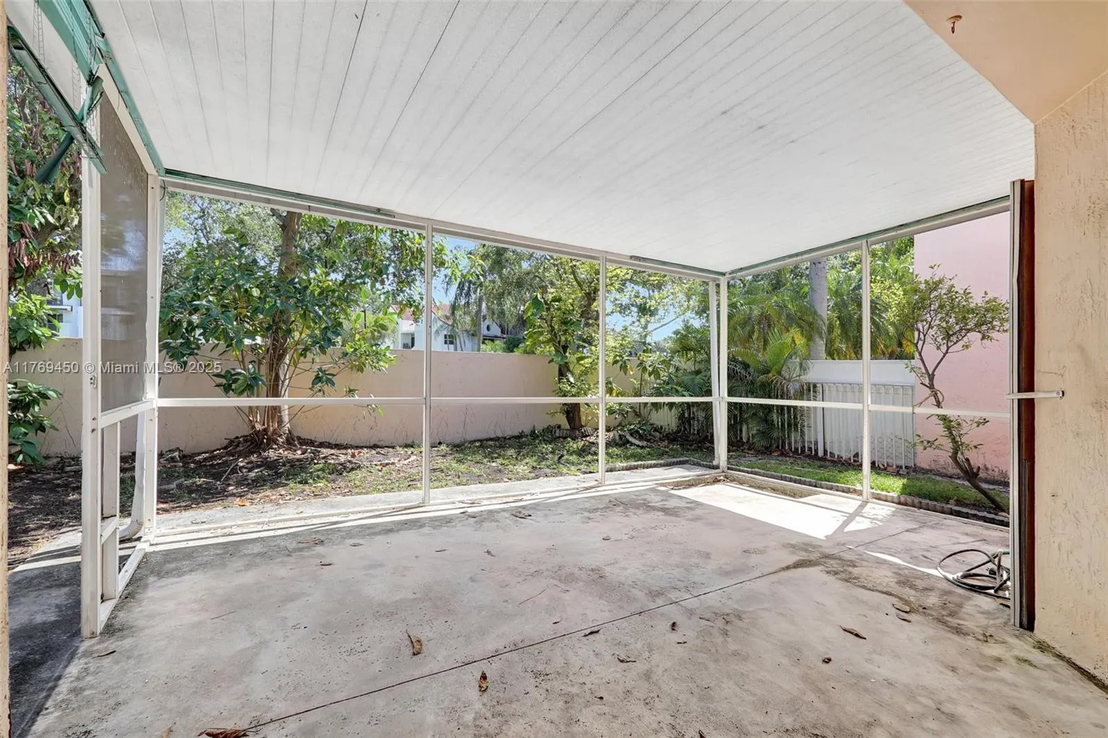 1163 SE 6th Ct