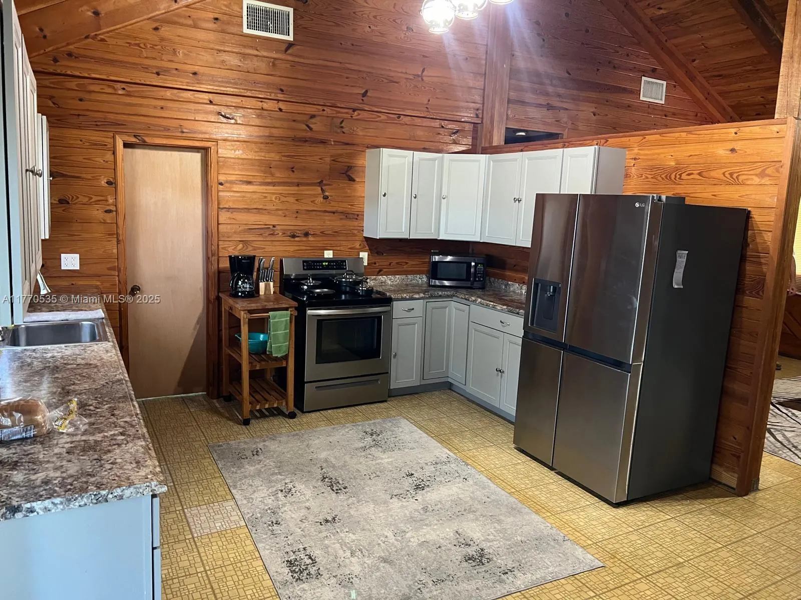 15581 E State Road 78