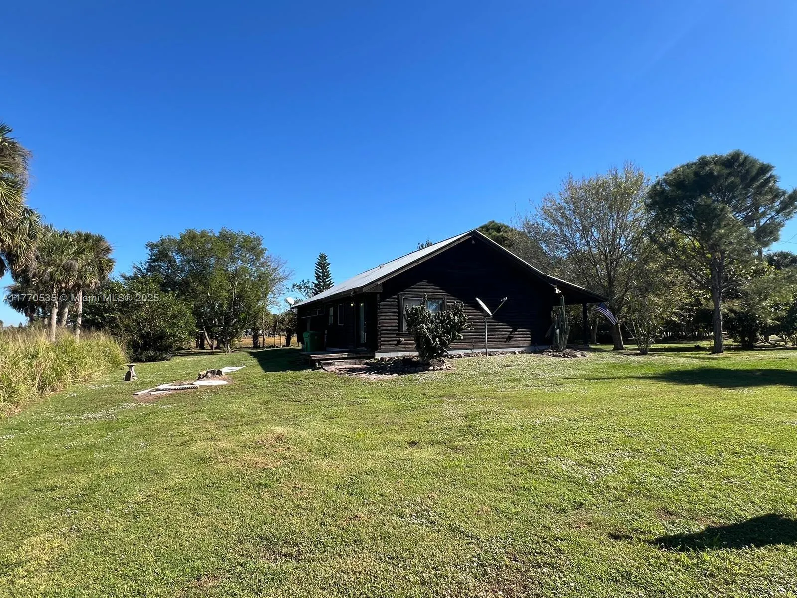 15581 E State Road 78
