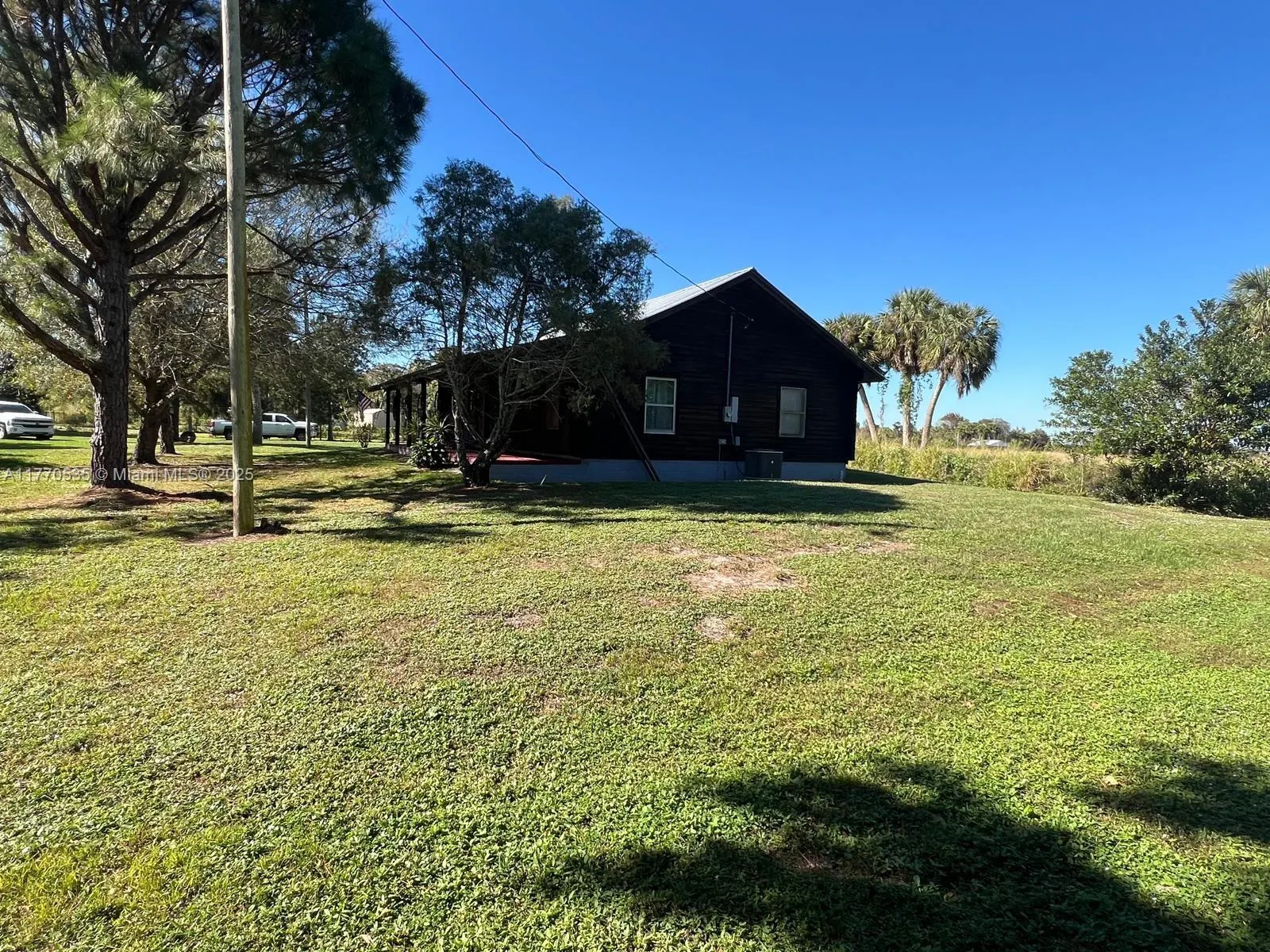 15581 E State Road 78