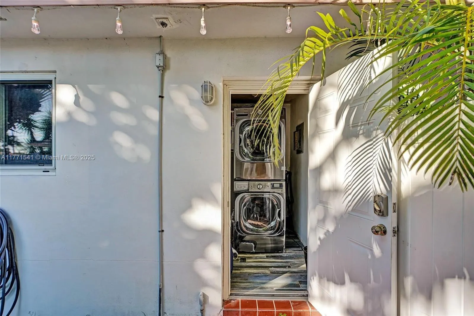 1441 NW 10