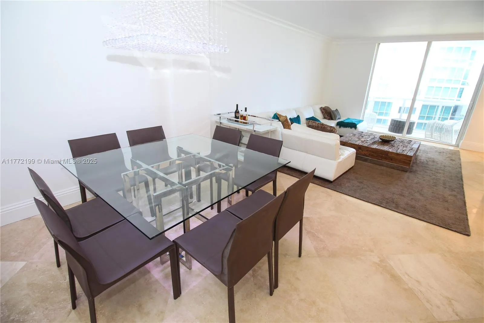 10275 Collins Ave, #833