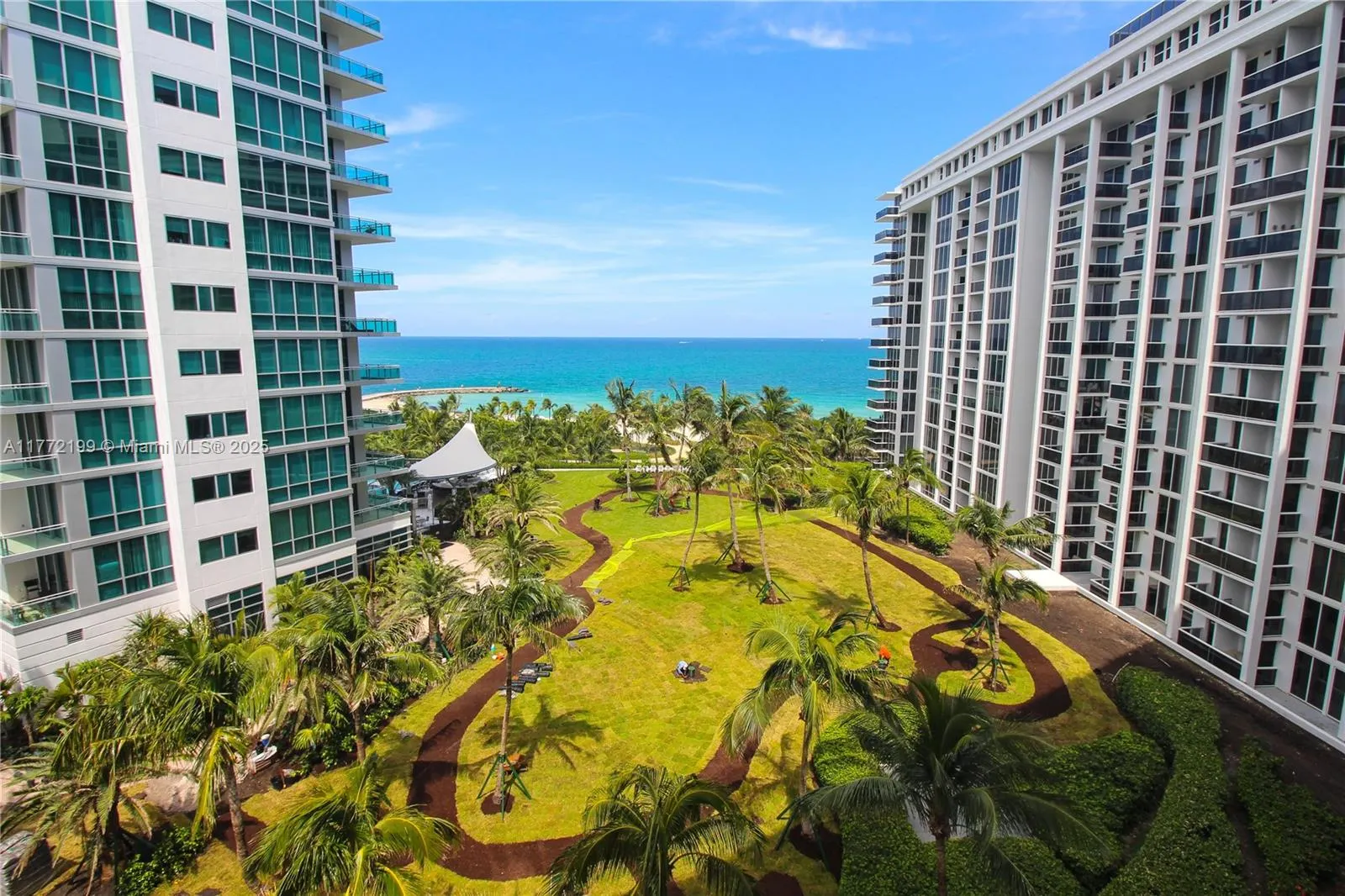 10275 Collins Ave, #833