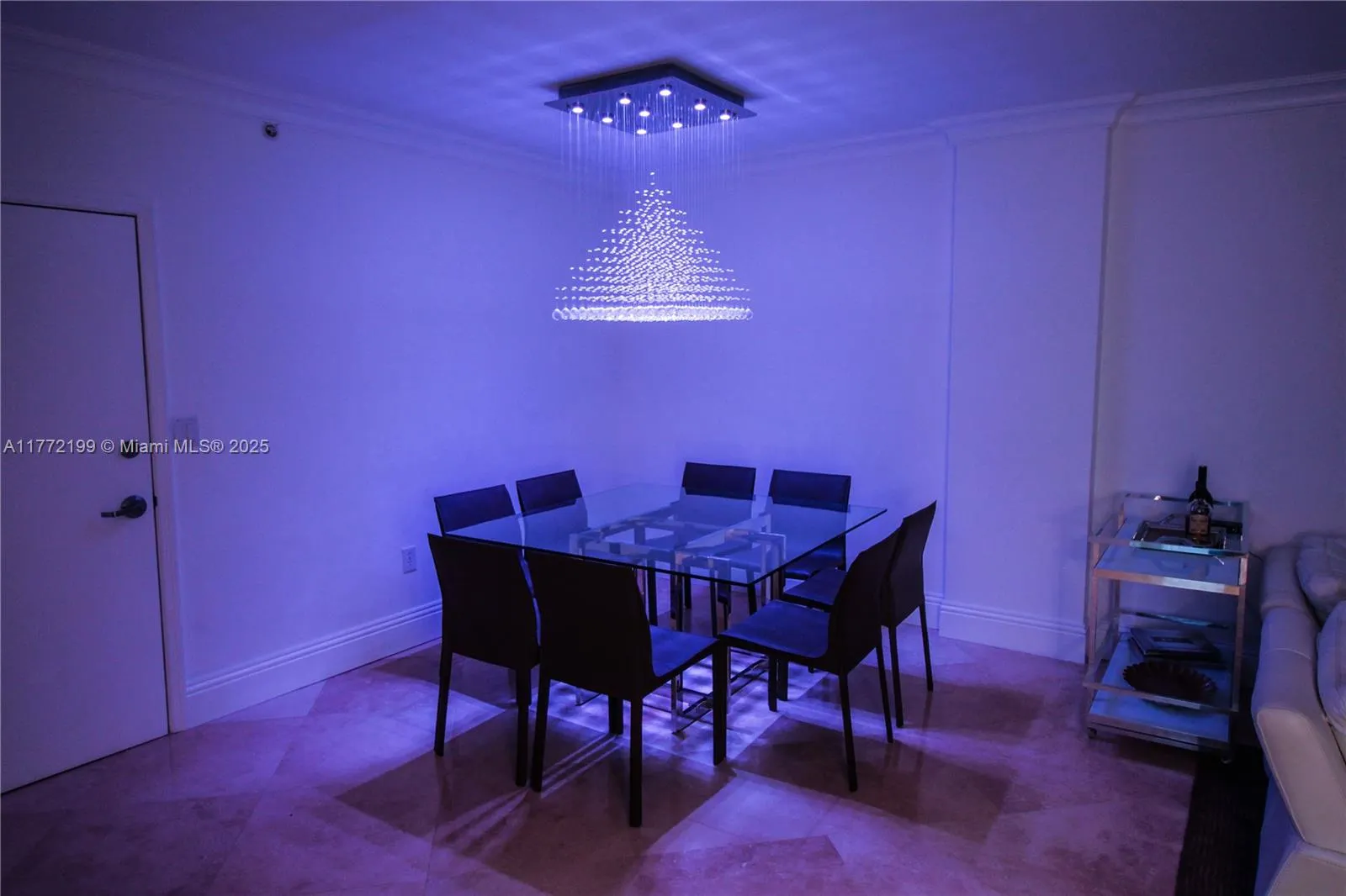 10275 Collins Ave, #833