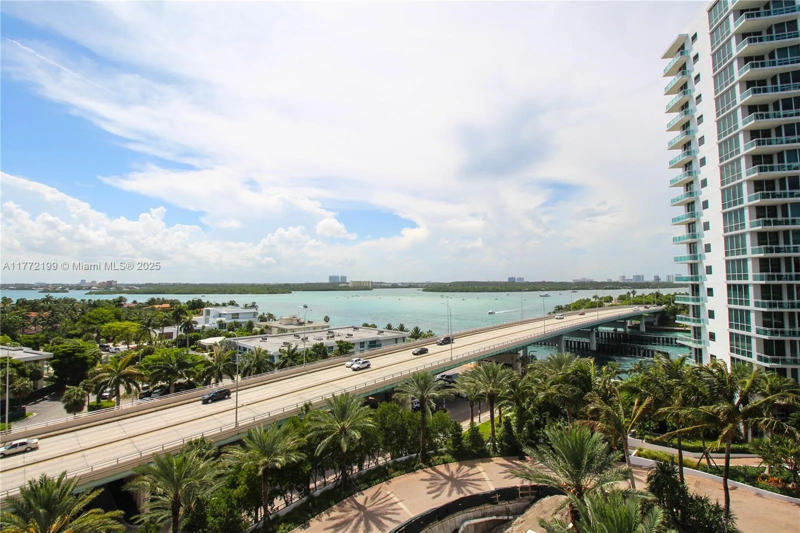 10275 Collins Ave, #833