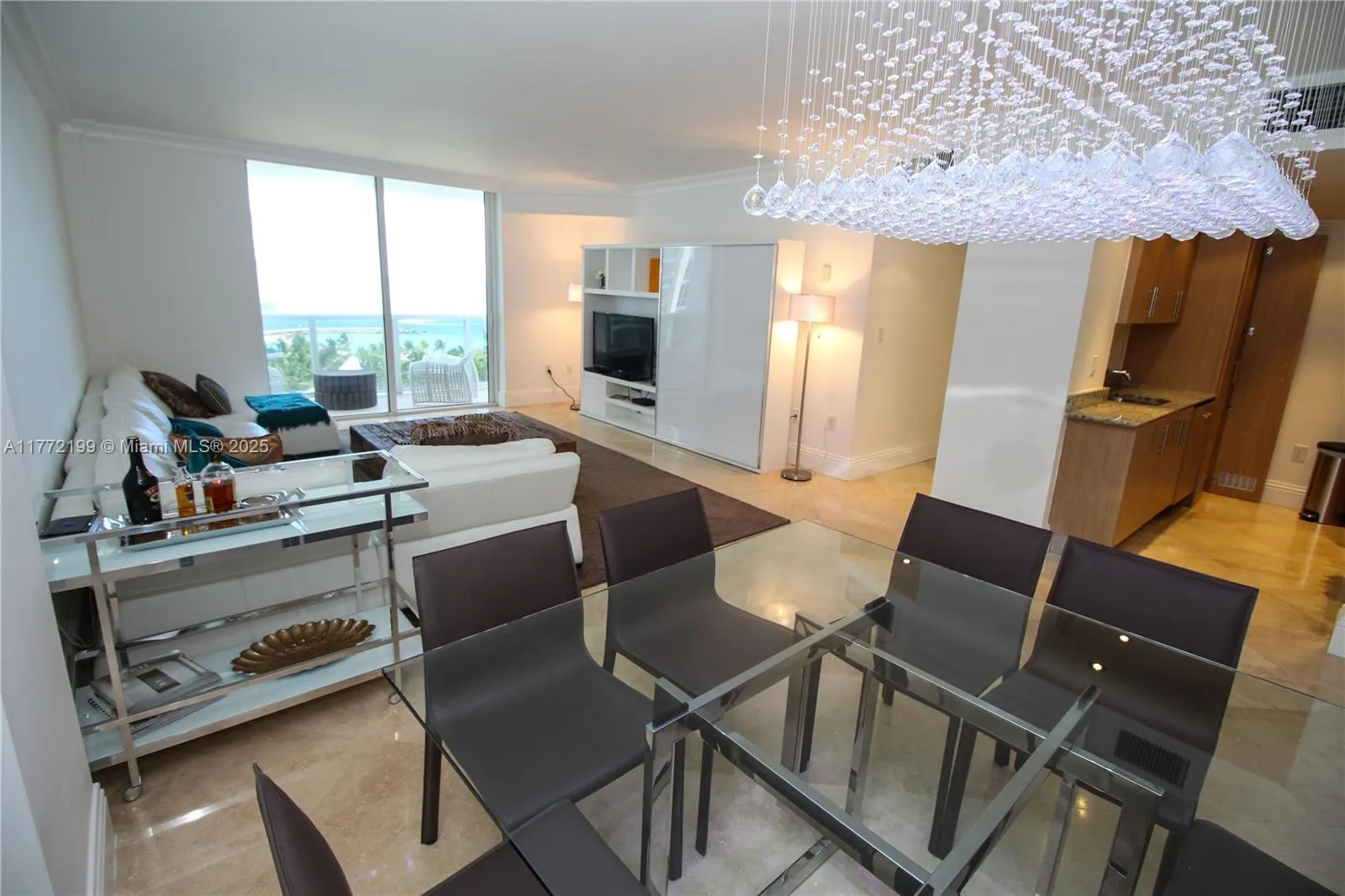 10275 Collins Ave, #833