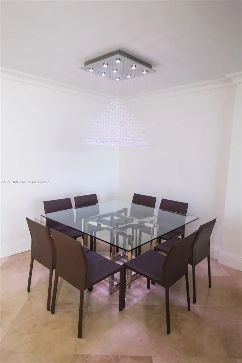 10275 Collins Ave, #833