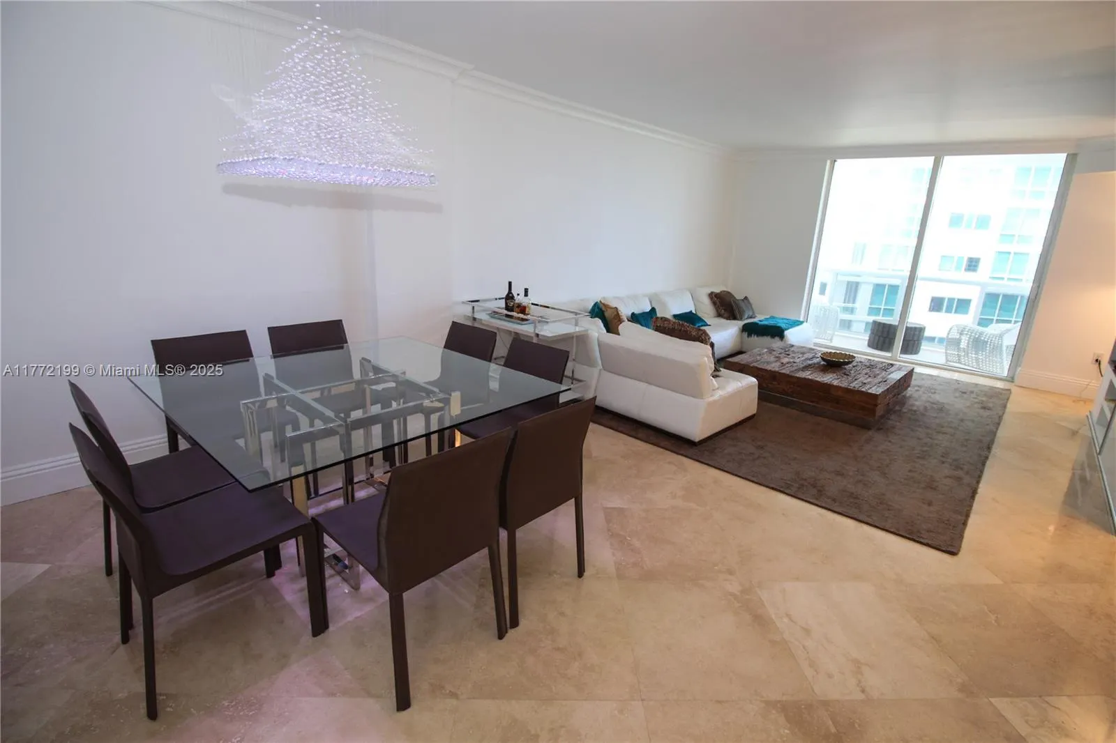 10275 Collins Ave, #833