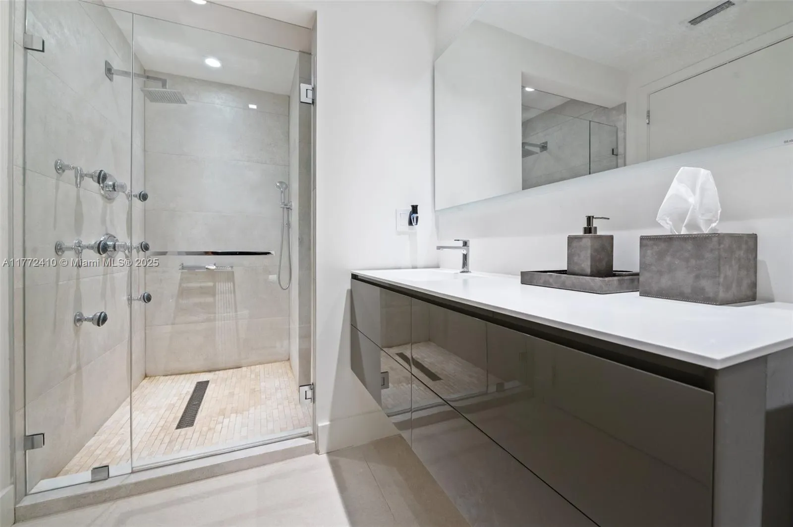 9601 Collins Ave, #1506
