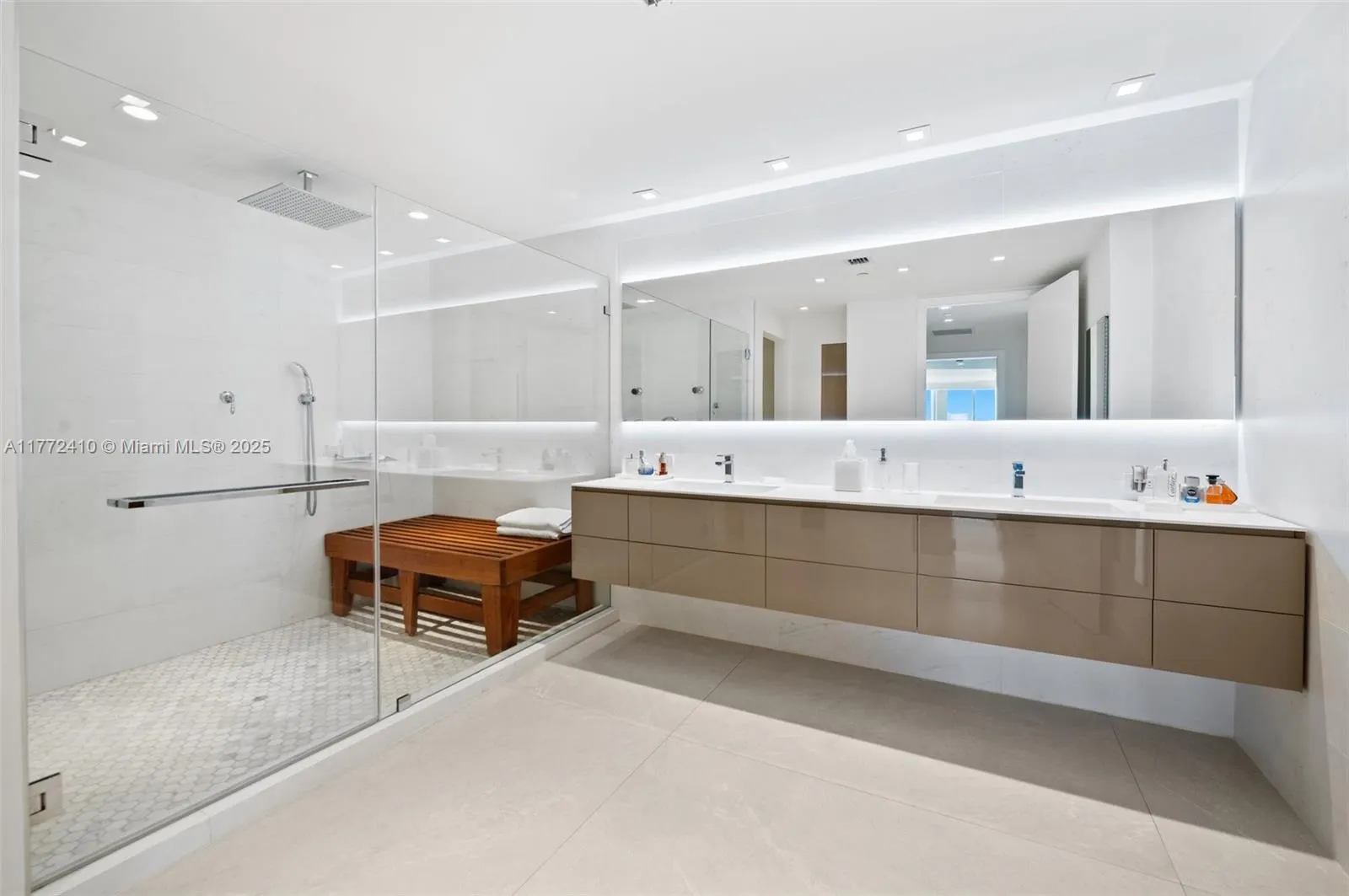 9601 Collins Ave, #1506