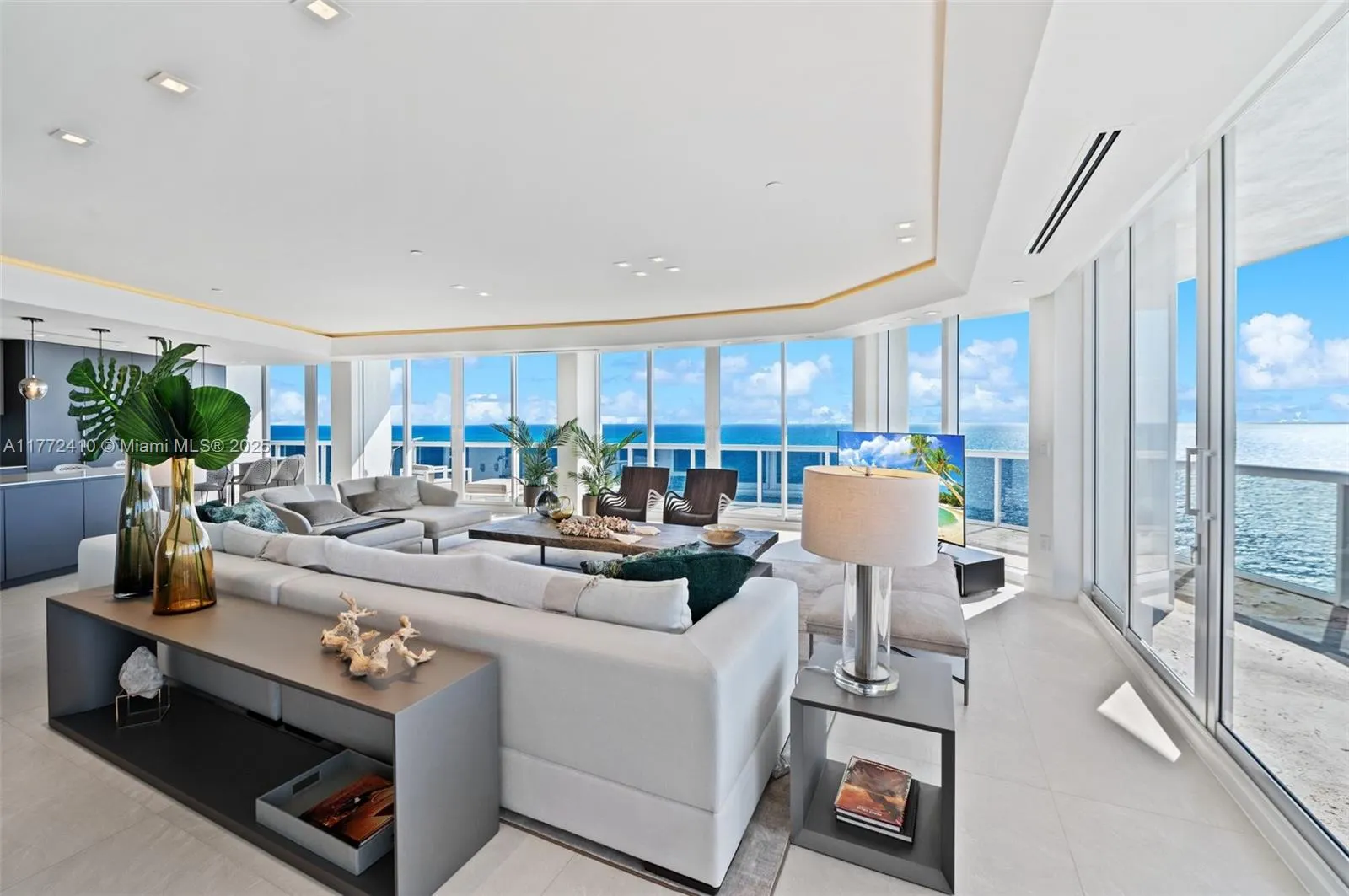 9601 Collins Ave, #1506