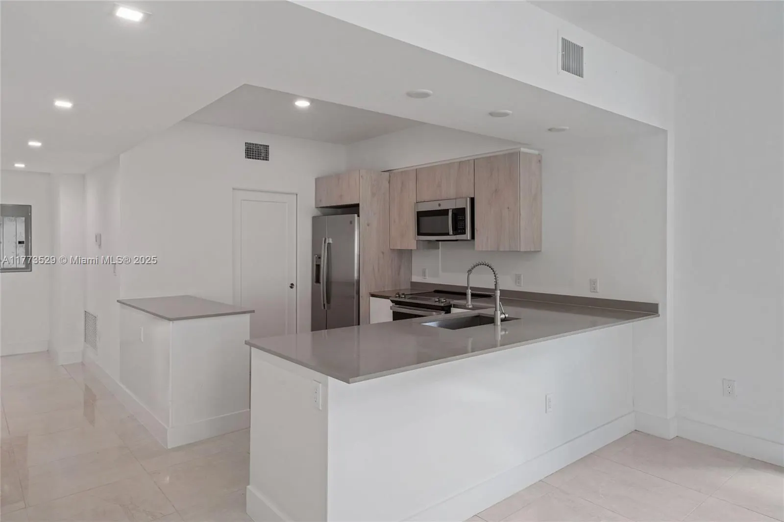 4149 Oak Pl