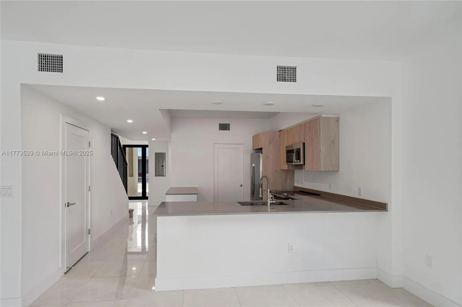 4149 Oak Pl