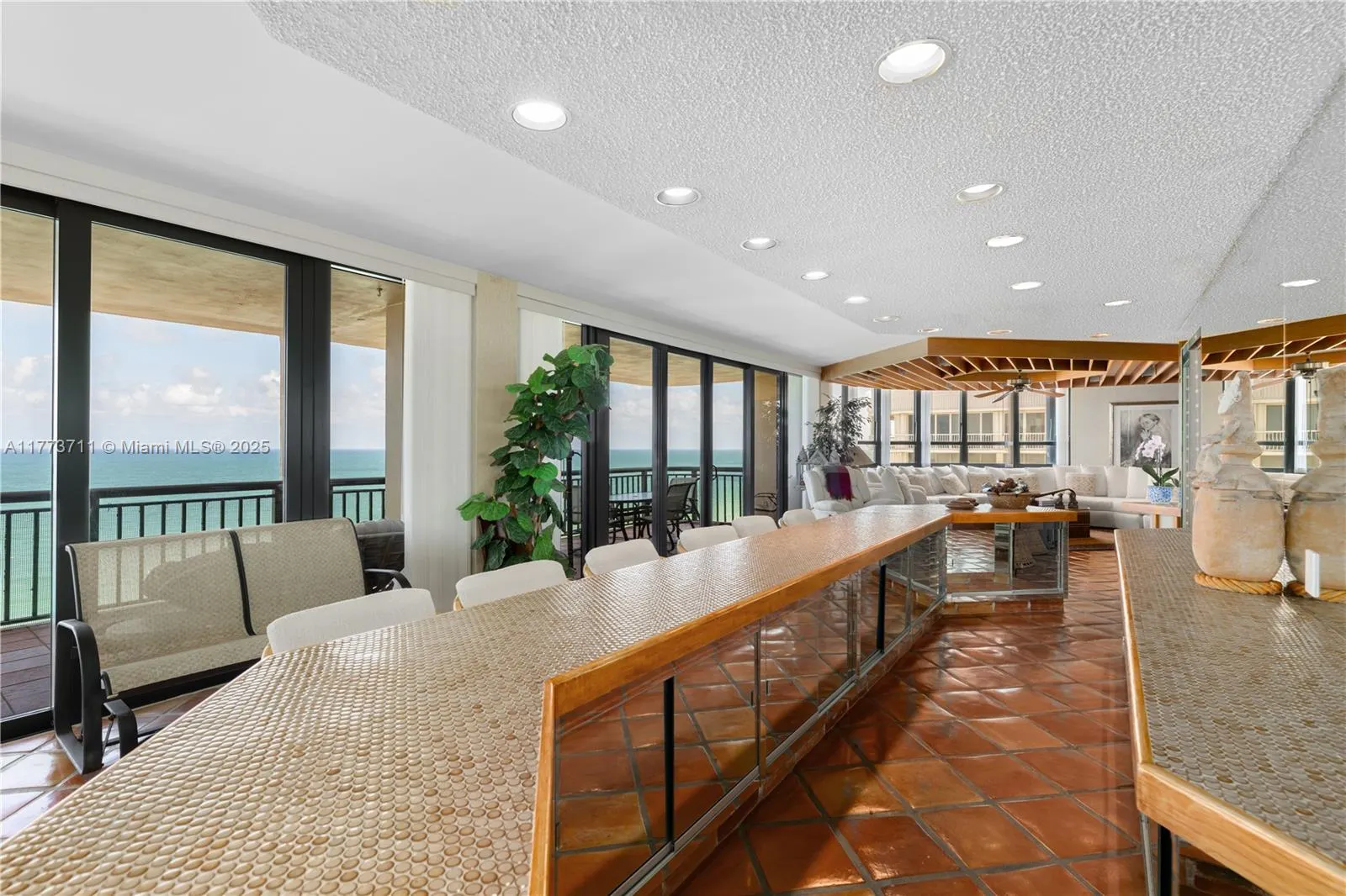 10175 Collins Ave, #Doubl1401/1402(4706 sqft)