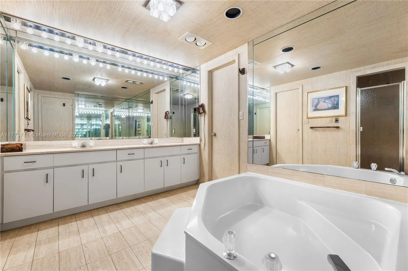 10175 Collins Ave, #Doubl1401/1402(4706 sqft)