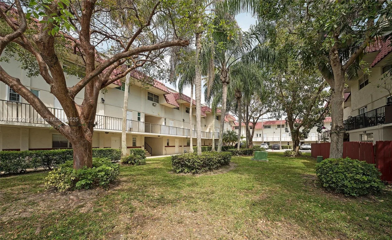 6709 N Kendall Dr, #227