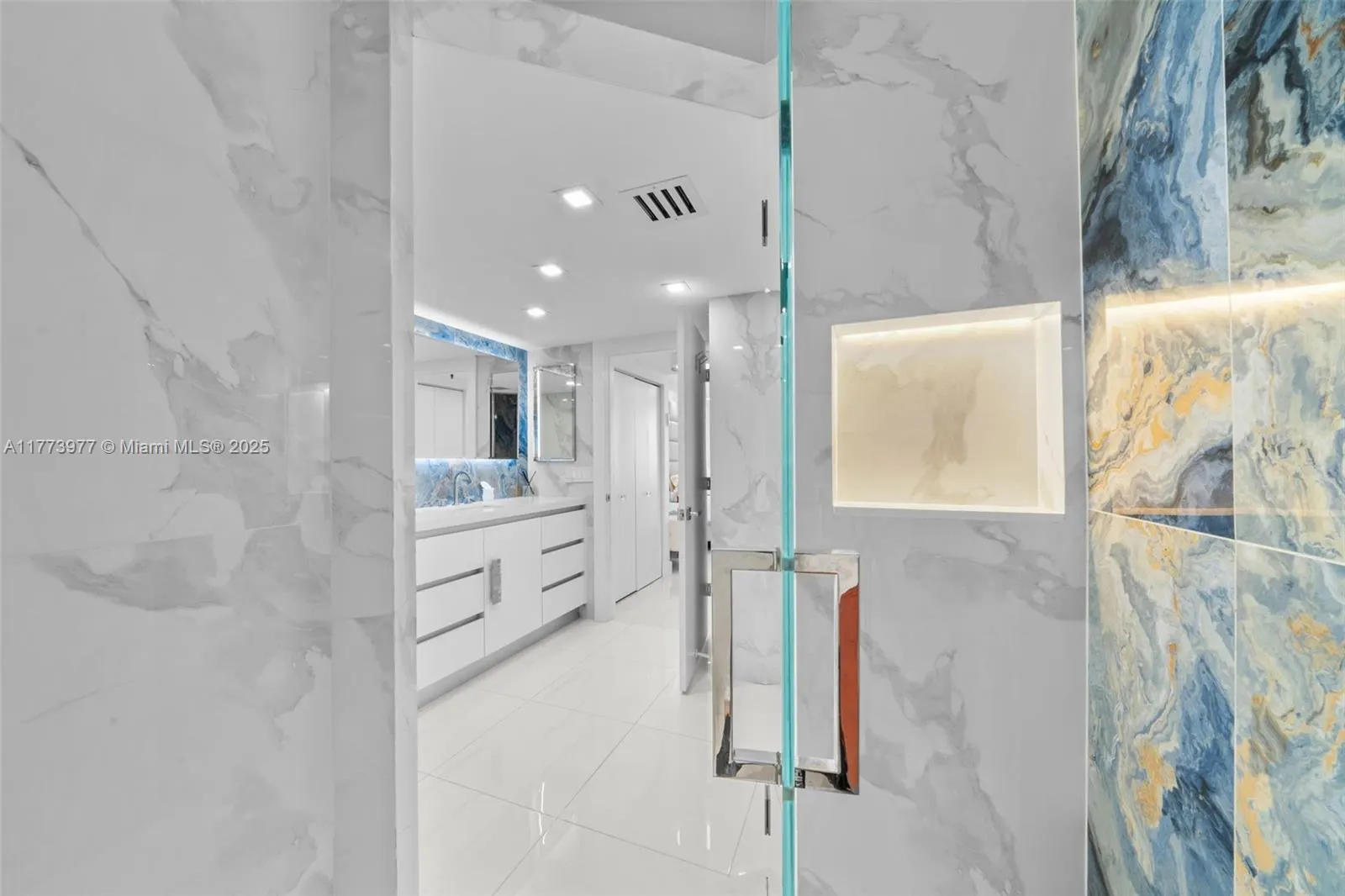 9455 Collins Ave, #703